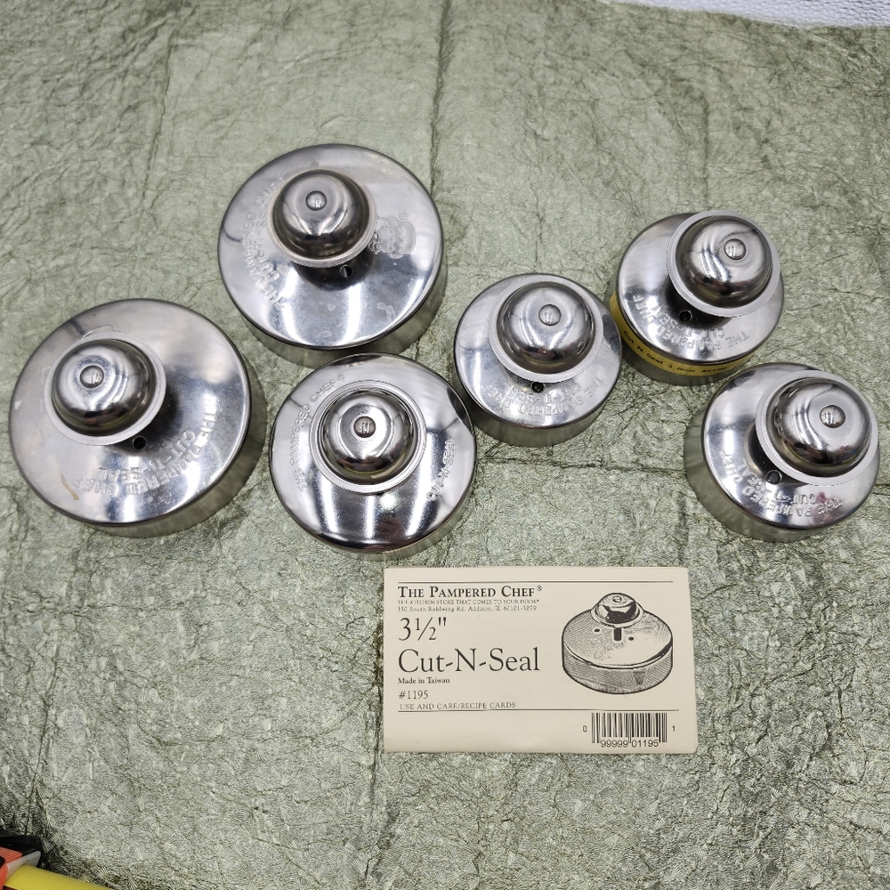 Lot of 6 The Pampered Chef Cut-N-Seal 3.5" 3" 4" Sandwich Cutter Sealer